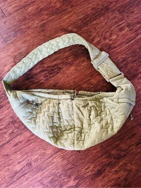 Quilted Pet Sling in Pistachio Green Crossbody Bag
